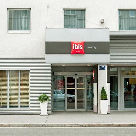 ホテル イビス ウィーン シェーンブルナーシュトラッセ エクステリア 写真